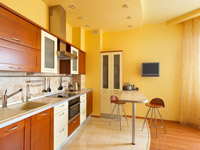 Натяжные потолки для кухни